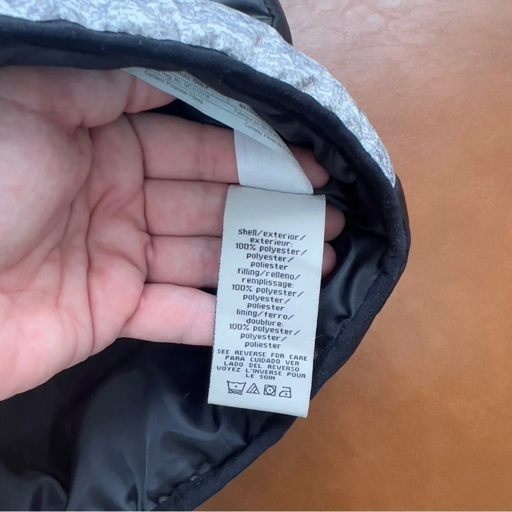 Calvin Klein Jeans Boys Size 24 months Black Gray Puffer Vest
